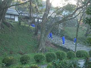 �H���隬�A���Ȃ�̕������H�����w���g���Ă���(^^;)